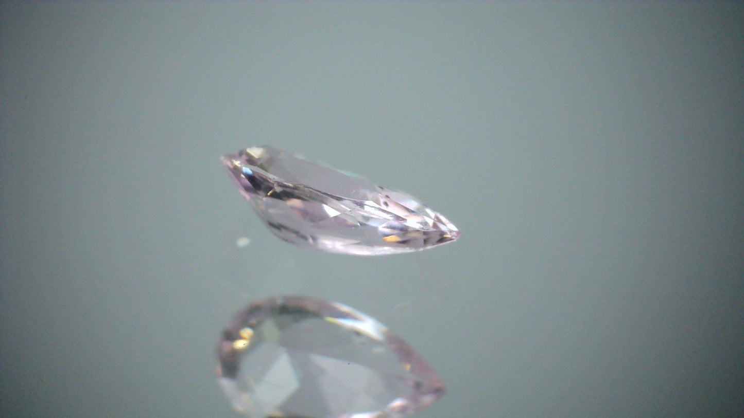 ピンクゾイサイト 0.18ct  【AR858】