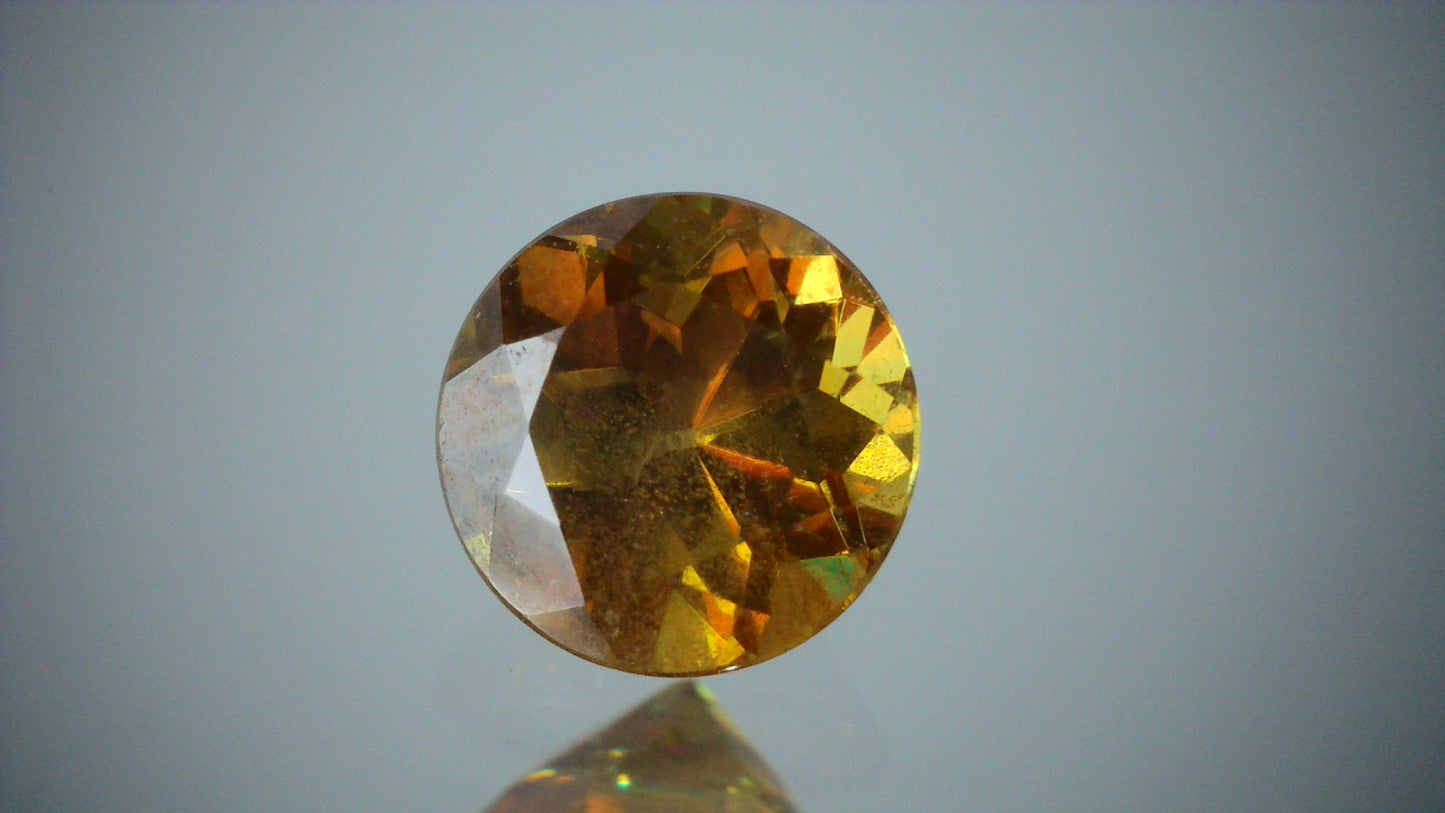 スフェーン 0.58ct  【K8775-3】