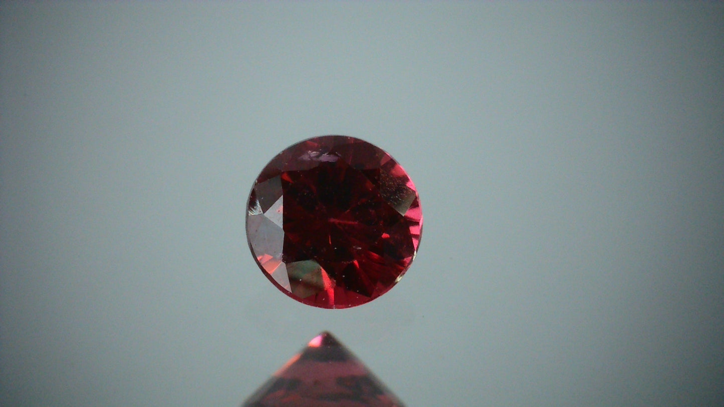 レッドスピネル 0.24ct 【AR960】