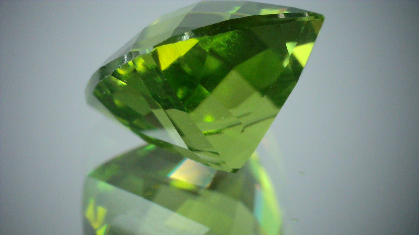 ペリドット 5.08ct 【D7-141】