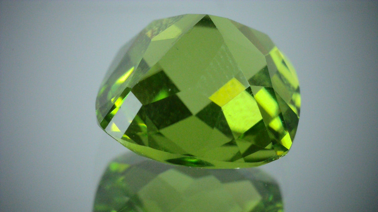 ペリドット 4.85ct 【D7-142】