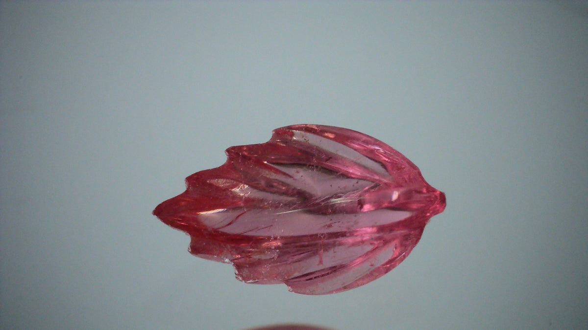 カービングサファイア 0.49ct/2P 【AR1128】