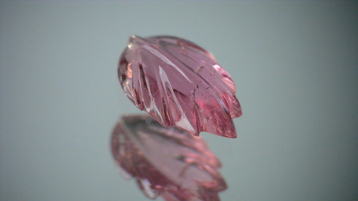 カービングサファイア 0.49ct/2P 【AR1128】