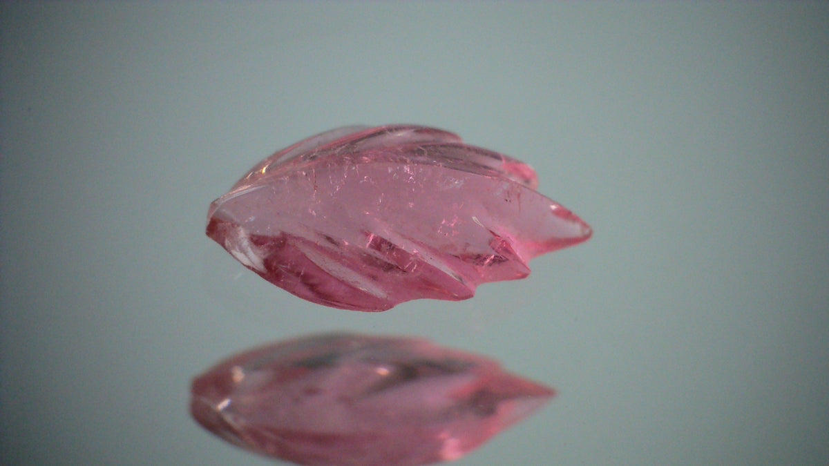 カービングサファイア 0.22ct 【AR1129】