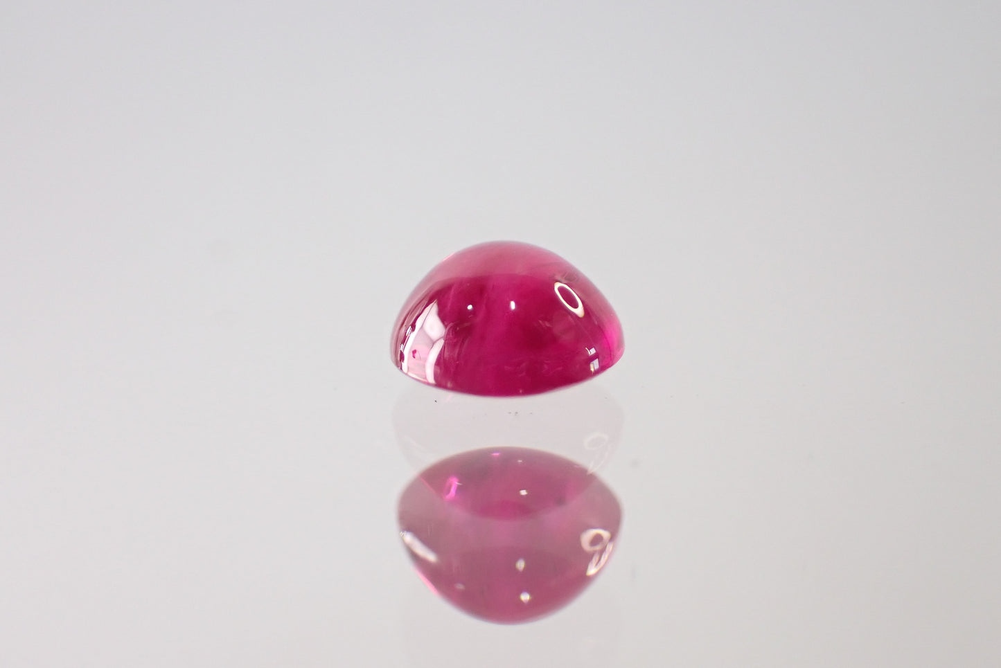 カボションルビー 0.57ct 【AR1149】