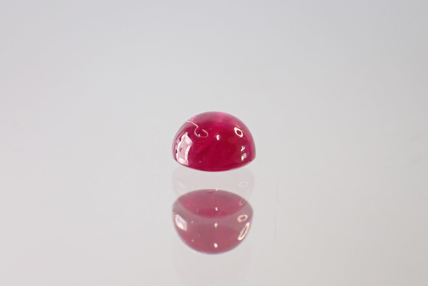 カボションルビー 0.61ct 【AR1151】