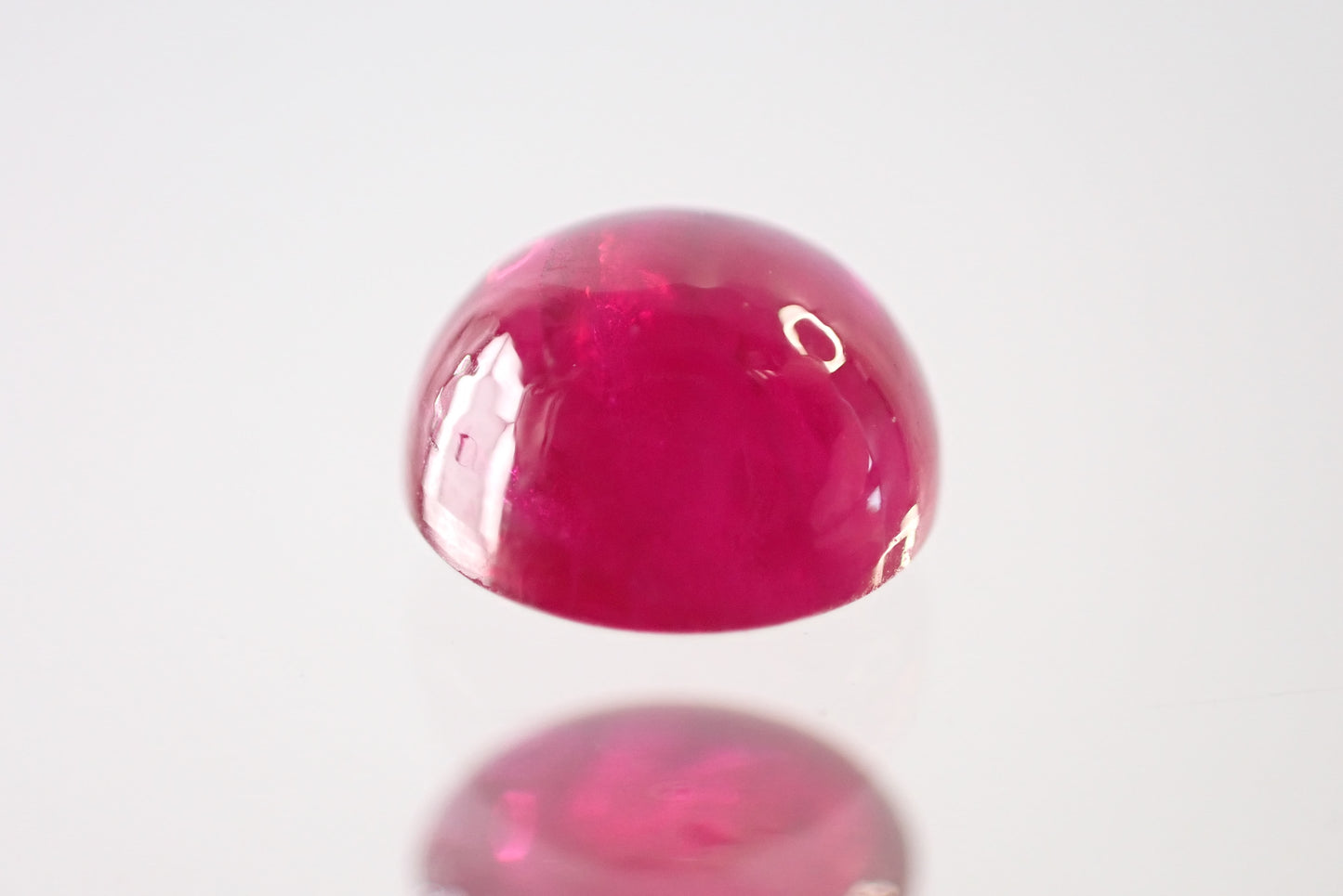 カボションルビー 0.61ct 【AR1151】