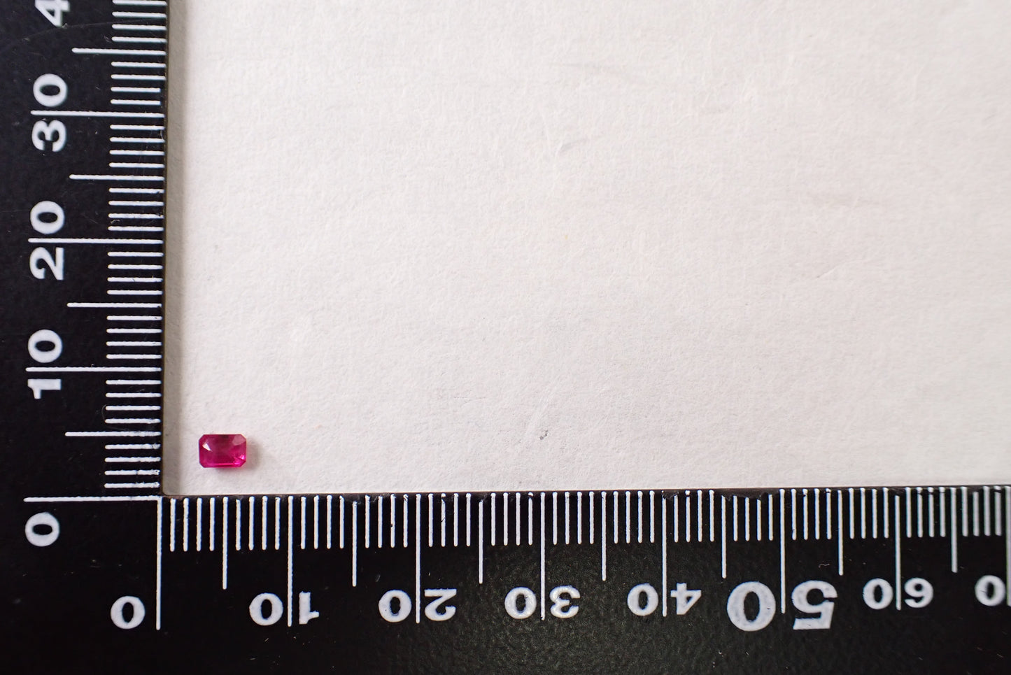 ルビー 0.17ct  【D7-131】