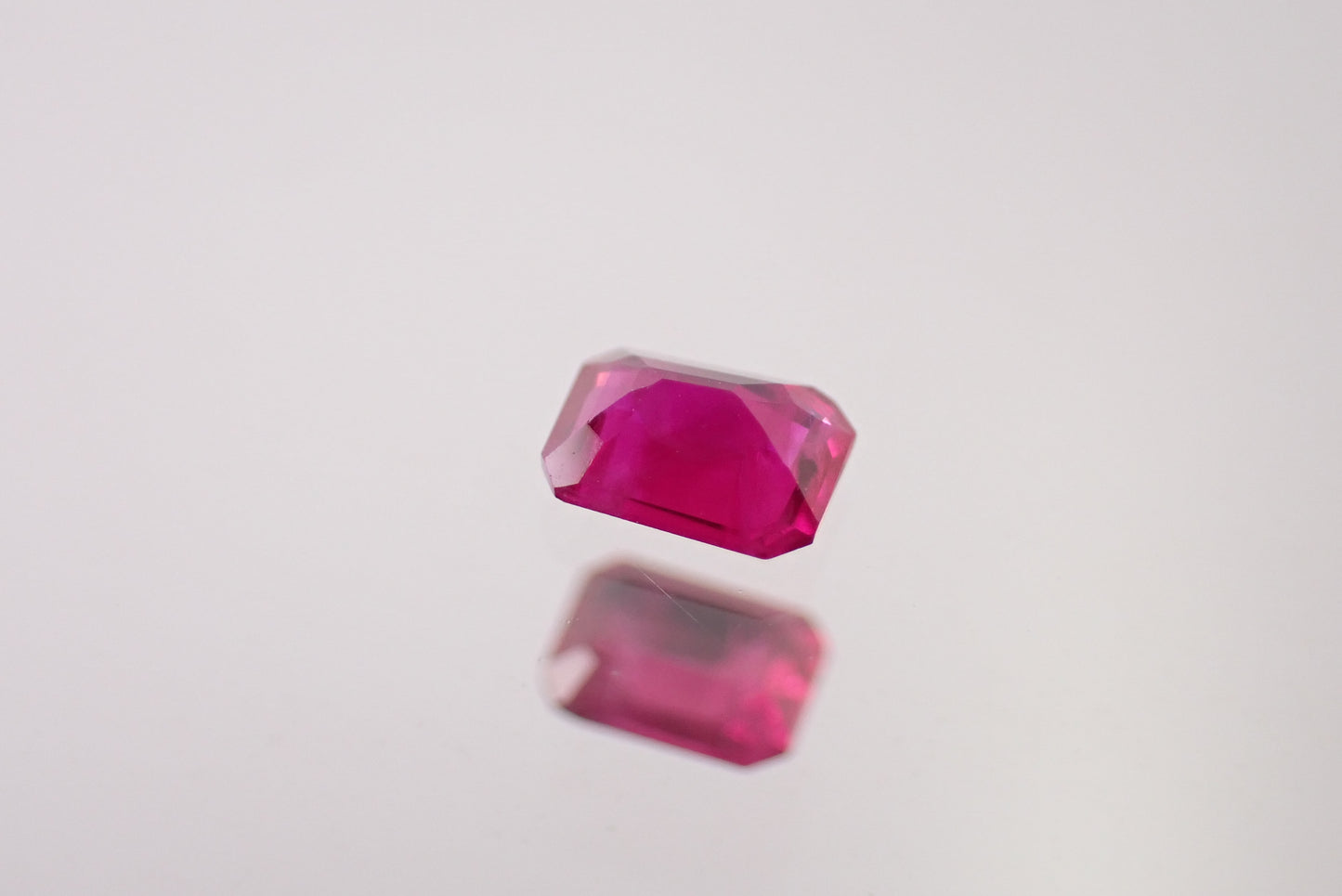 ルビー 0.17ct  【D7-131】