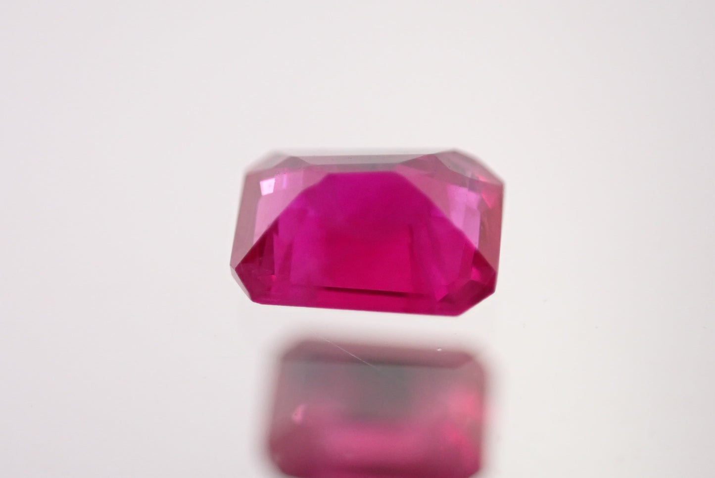 ルビー 0.17ct  【D7-131】