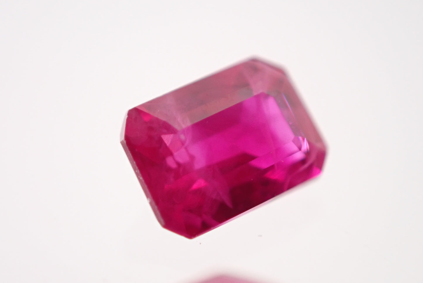 ルビー 0.17ct  【D7-131】