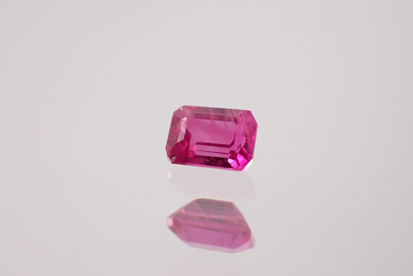 ルビー 0.21ct 【D7-132】