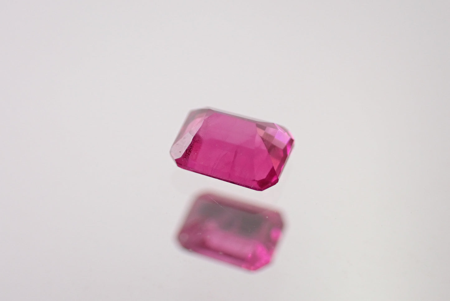 ルビー 0.21ct 【D7-132】