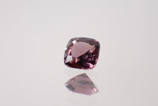 スピネル 0.704ct 【AR901】
