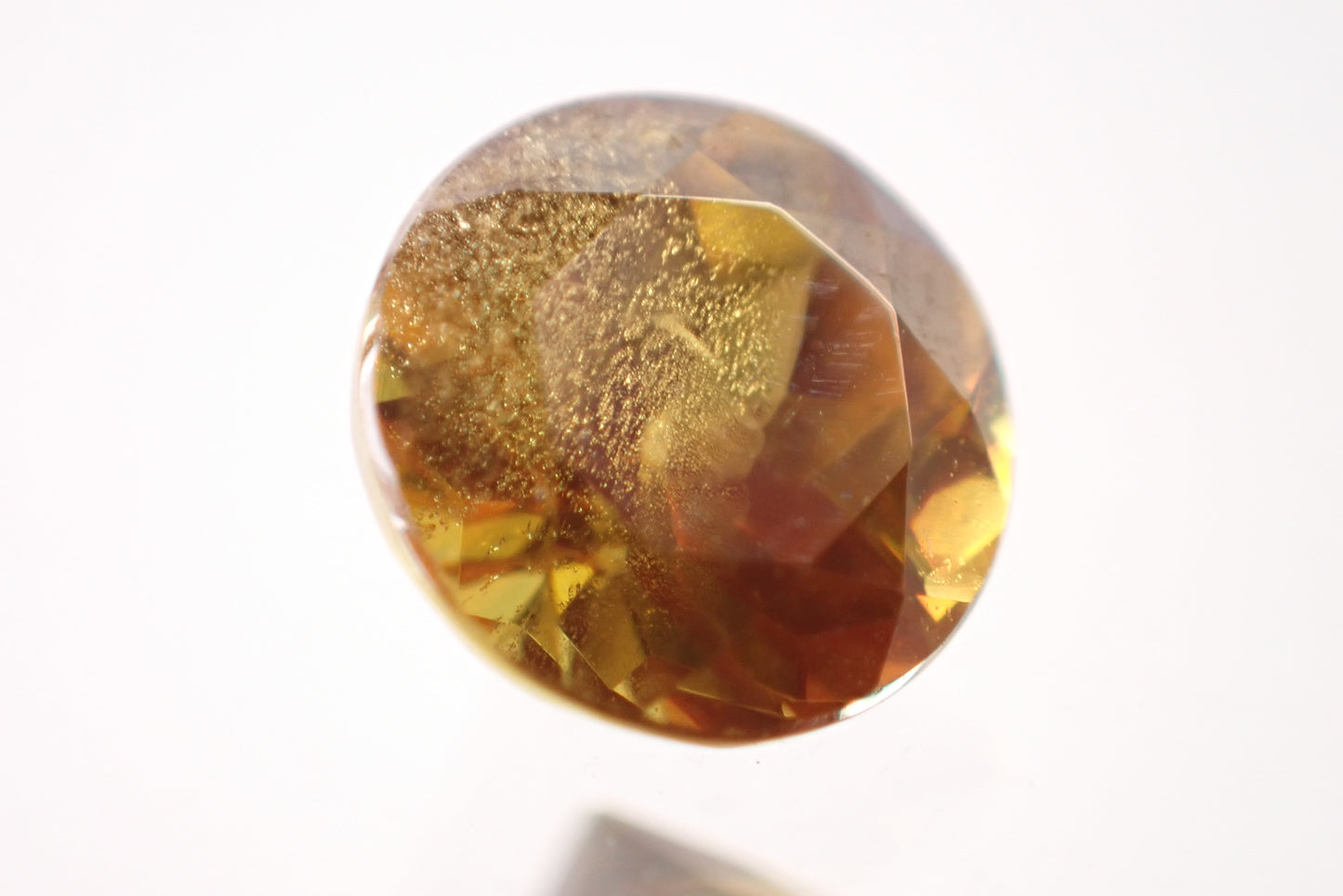 スフェーン 0.58ct  【K8775-3】