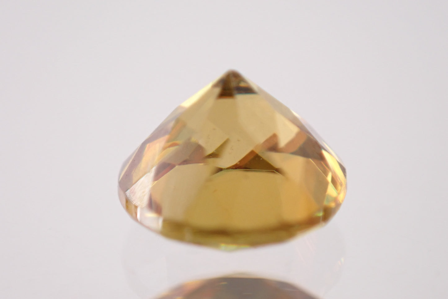 スフェーン 0.62ct 【K8775-4】