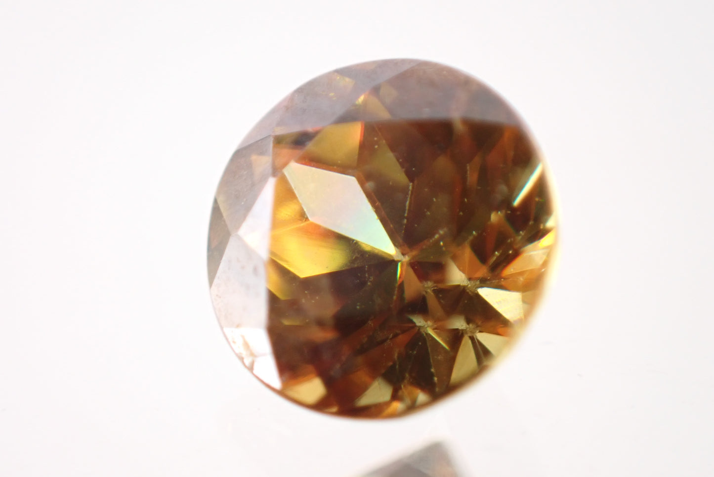 スフェーン 0.62ct 【K8775-4】