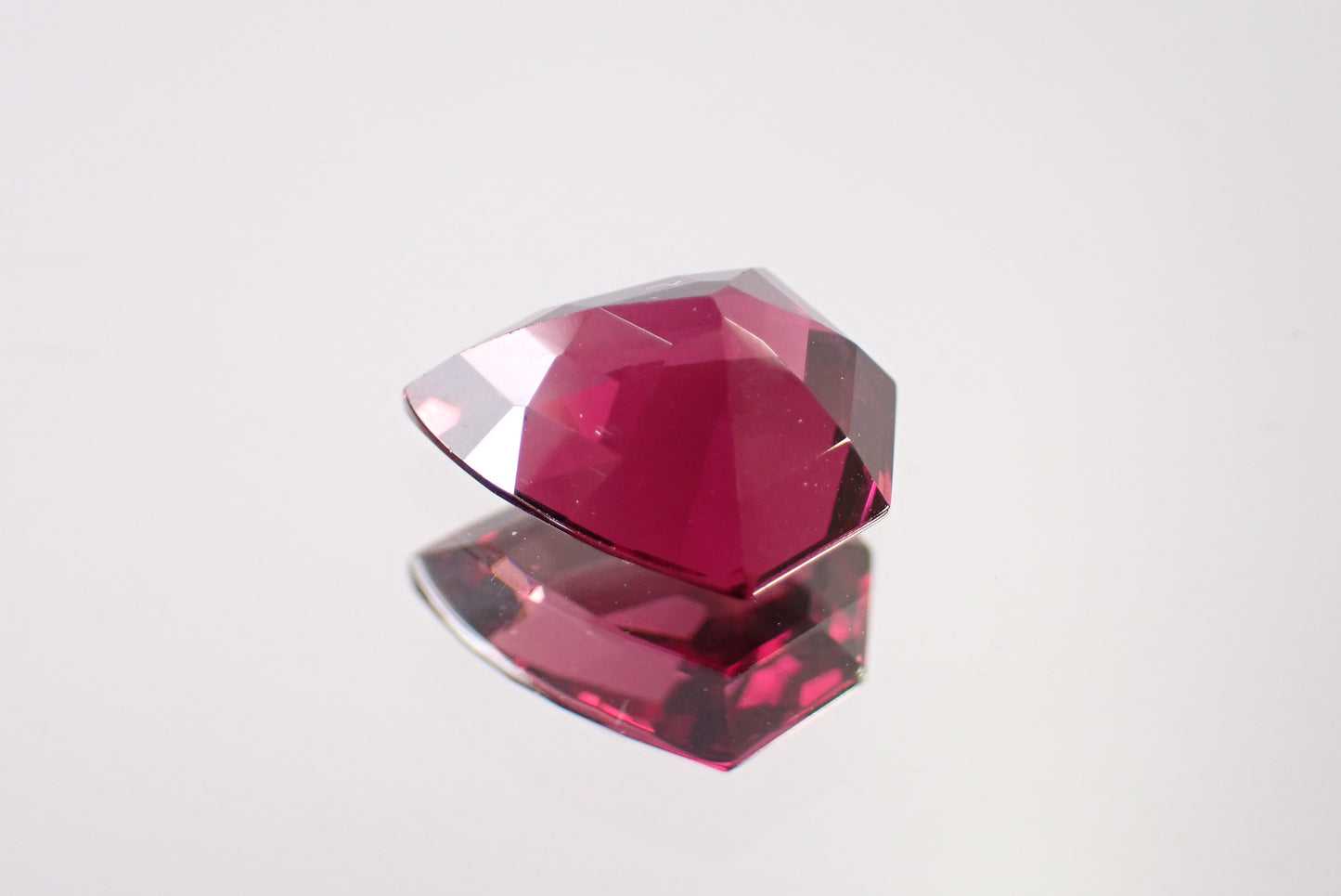ガーネット 3.25ct 【AR1186】