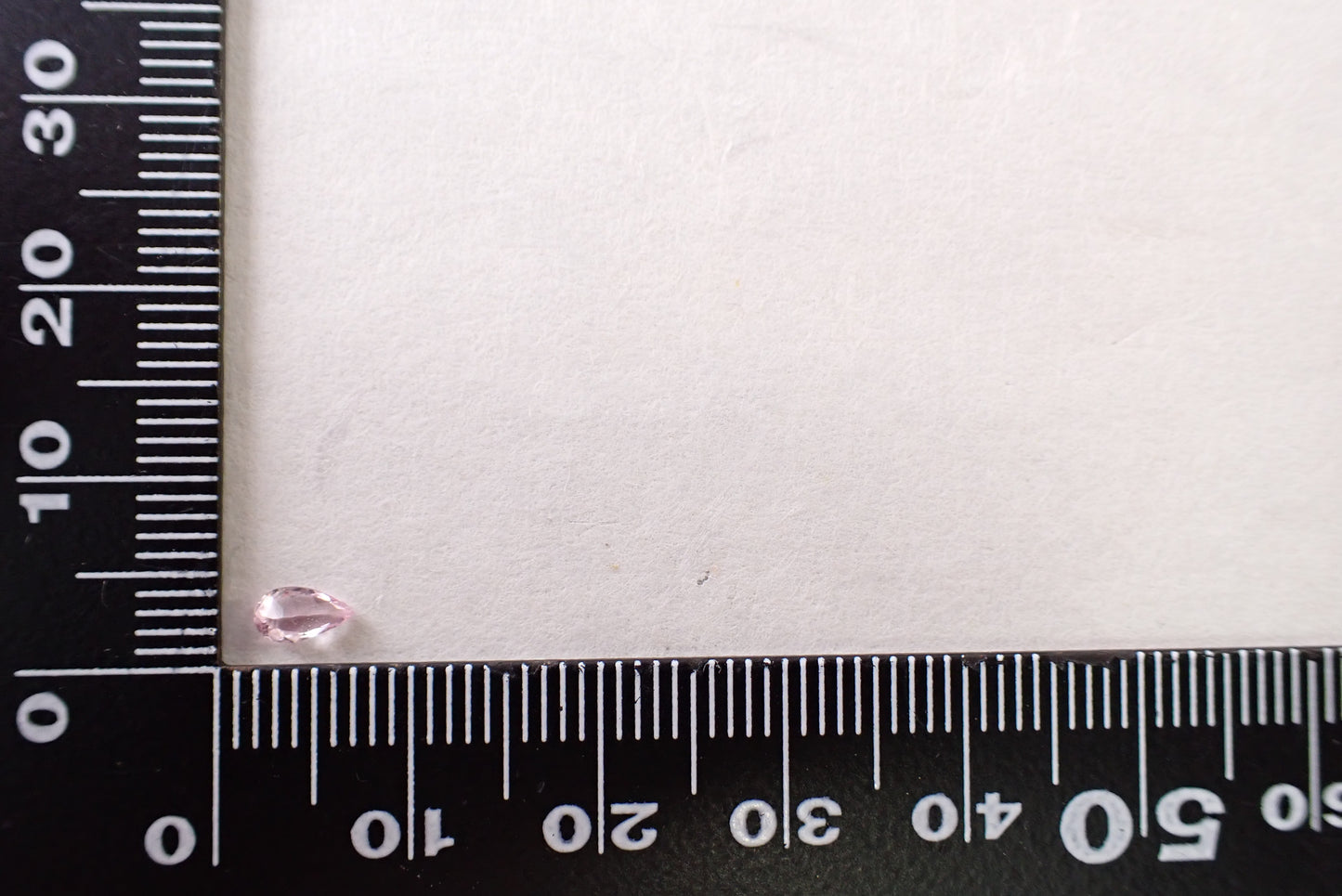 ピンクゾイサイト 0.13ct  【AR851】