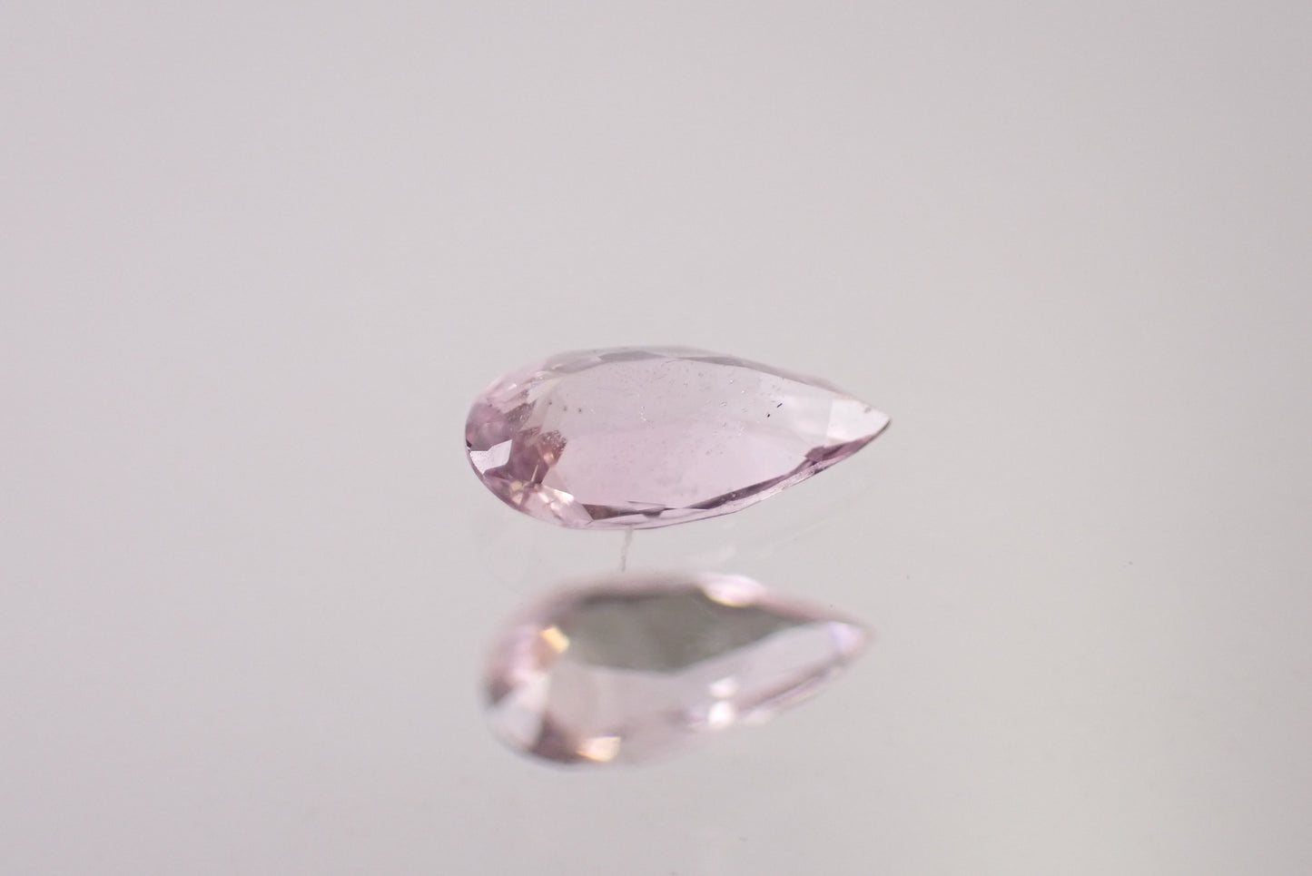 ピンクゾイサイト 0.13ct  【AR851】