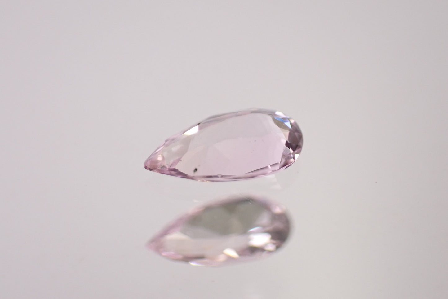 ピンクゾイサイト 0.18ct  【AR858】
