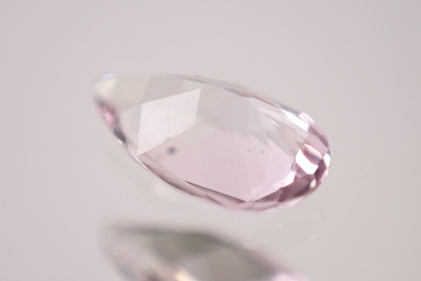 ピンクゾイサイト 0.18ct  【AR858】