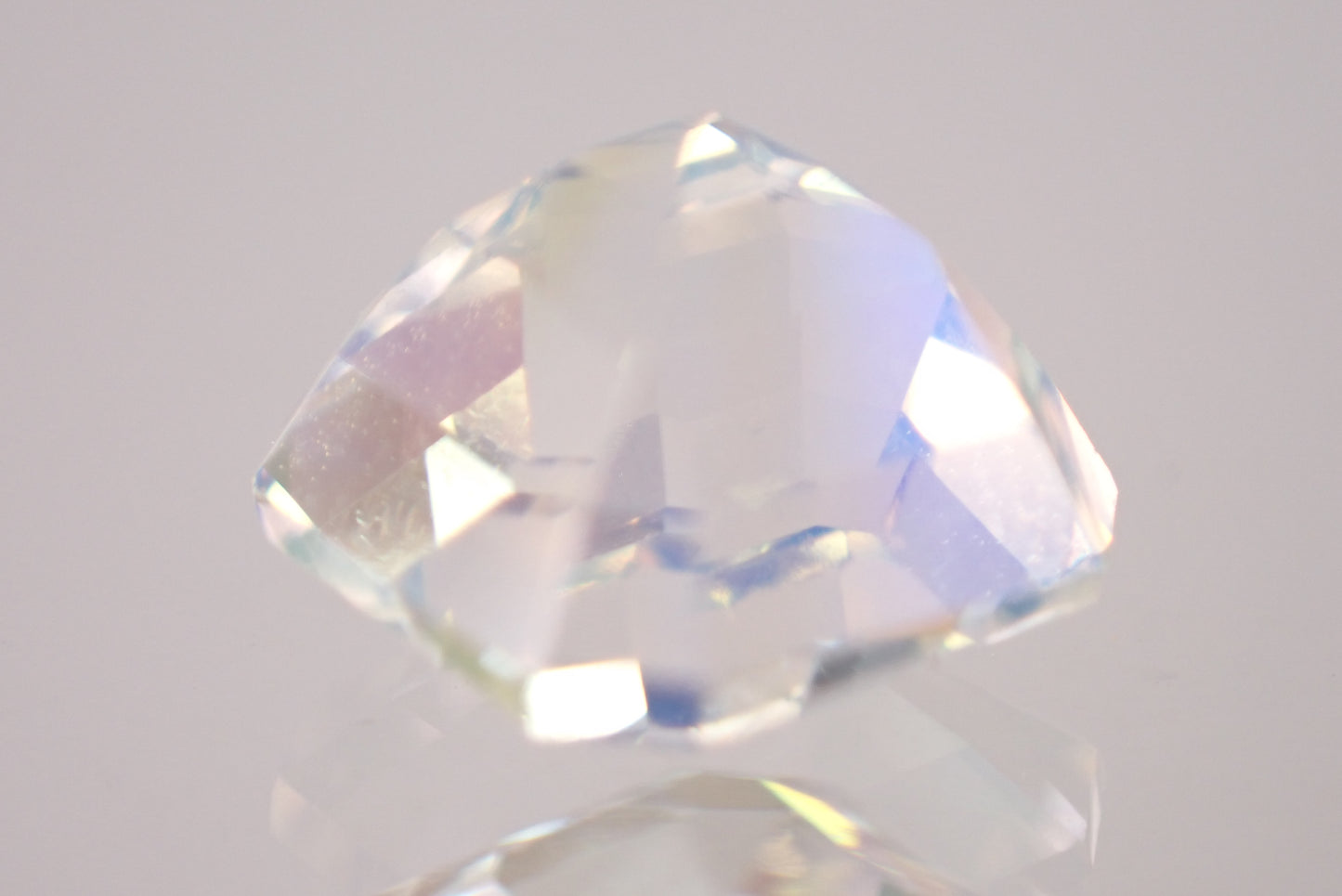 レインボームーンストーン 1.32ct  【IR0802269-1】