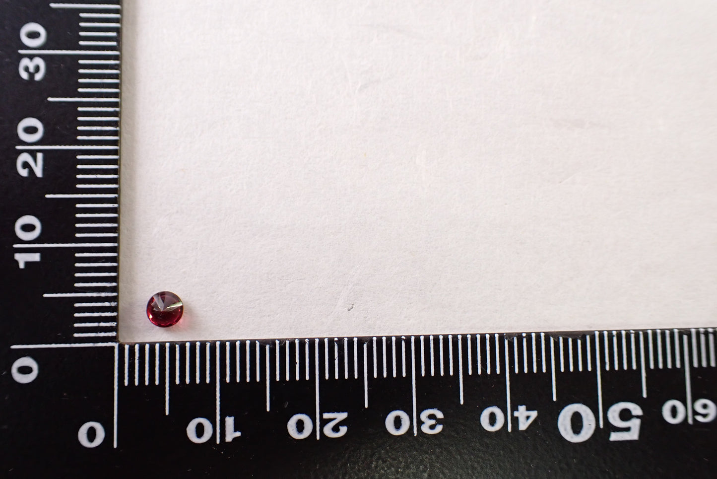レッドスピネル 0.24ct 【AR960】