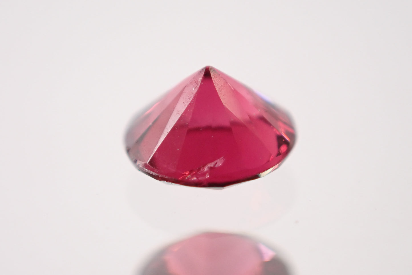 レッドスピネル 0.24ct 【AR960】