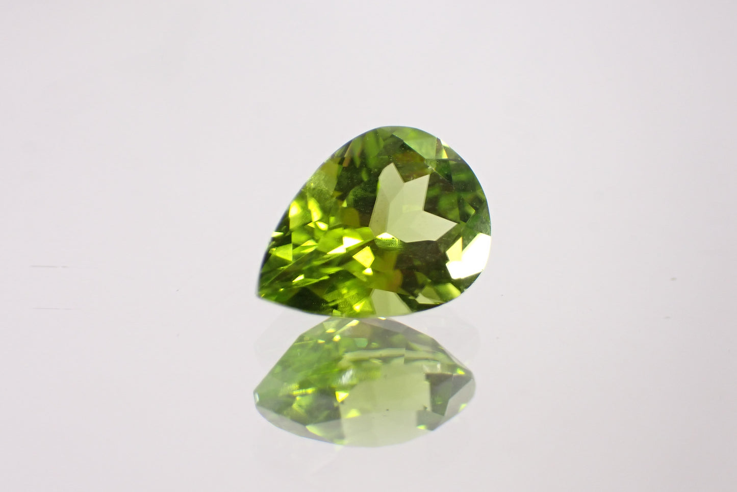 ペリドット 3.06ct 【D7-135】