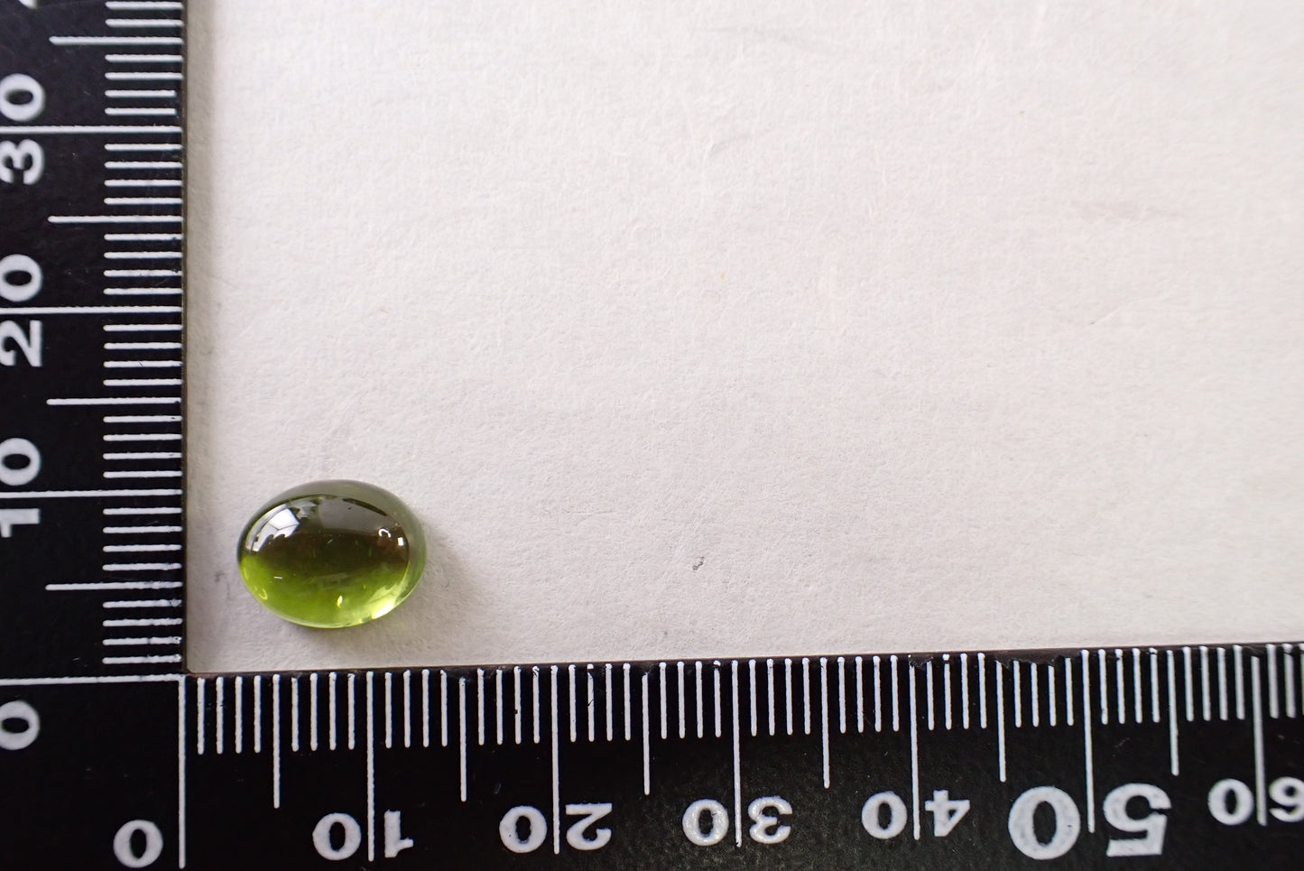 ペリドット 3.29ct 【D7-137】
