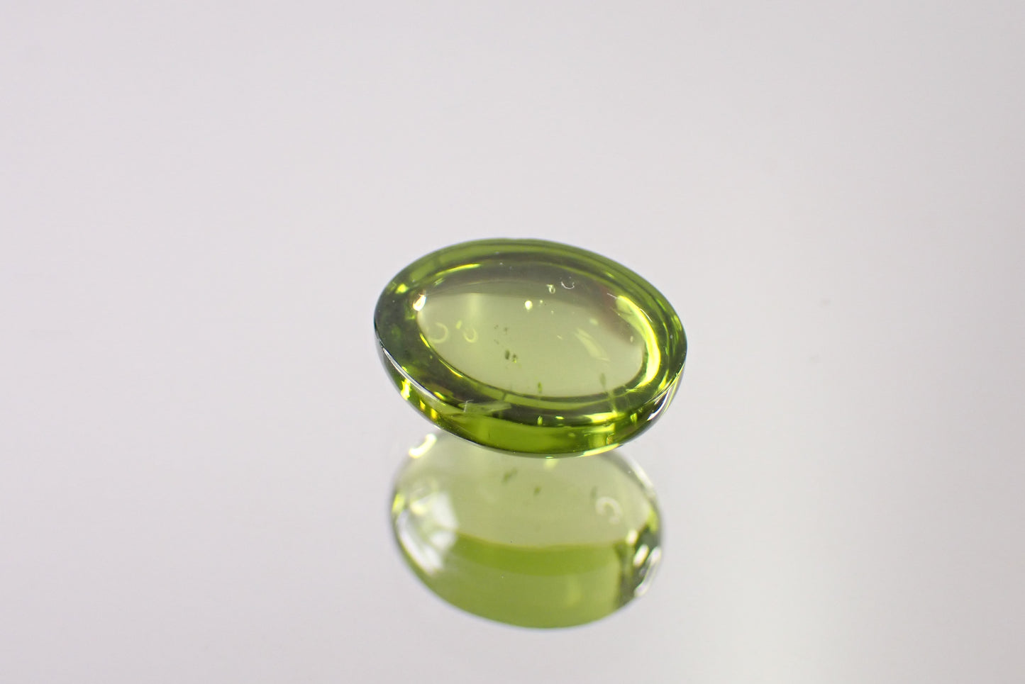 ペリドット 3.29ct 【D7-137】