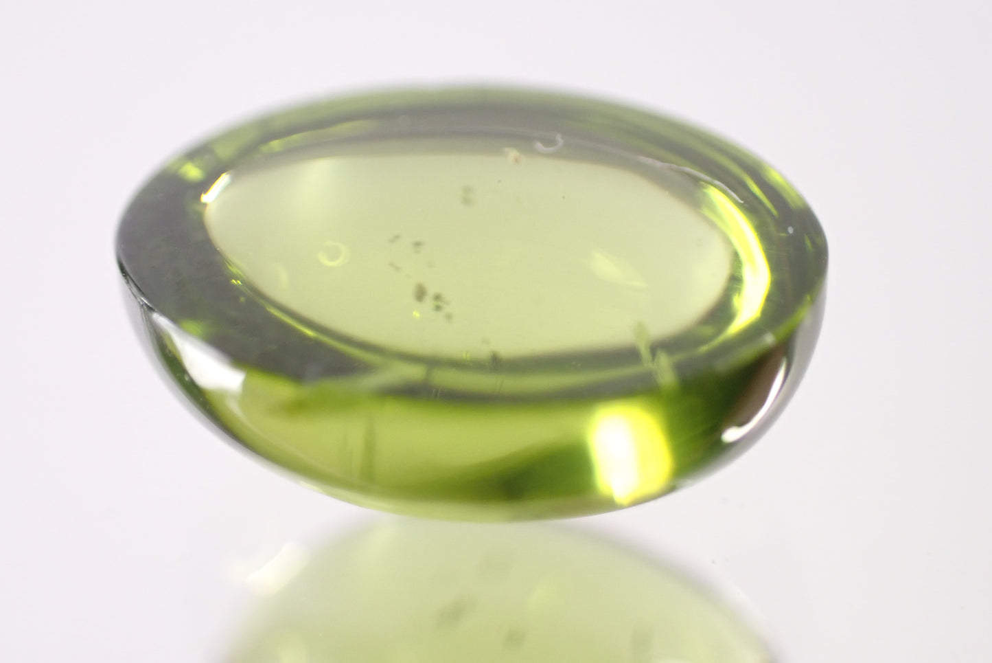ペリドット 3.29ct 【D7-137】