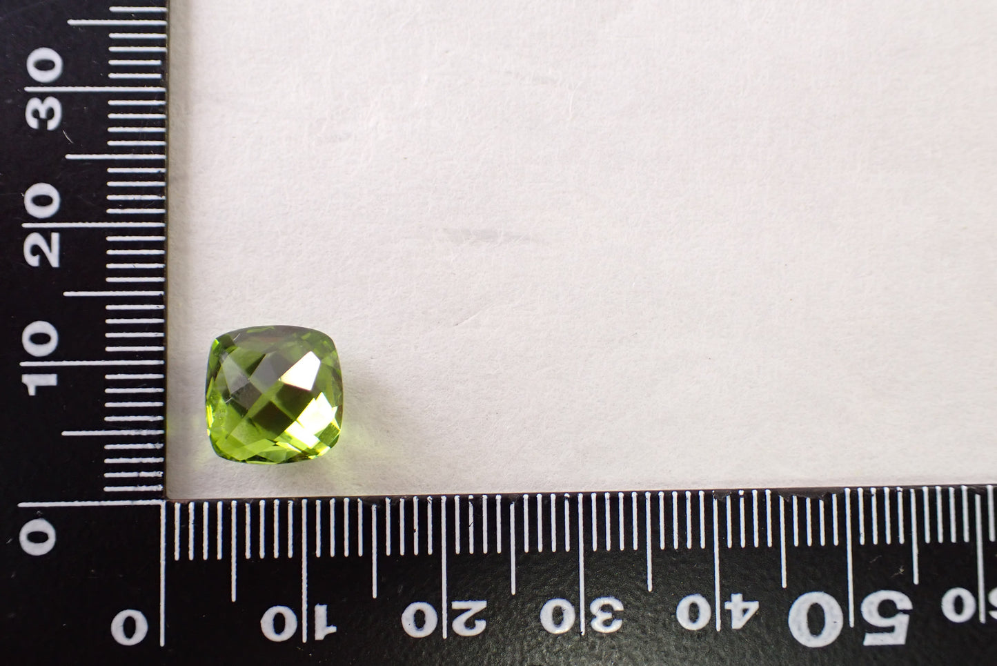 ペリドット 4.85ct 【D7-142】