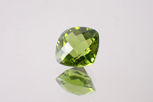 ペリドット 4.85ct 【D7-142】