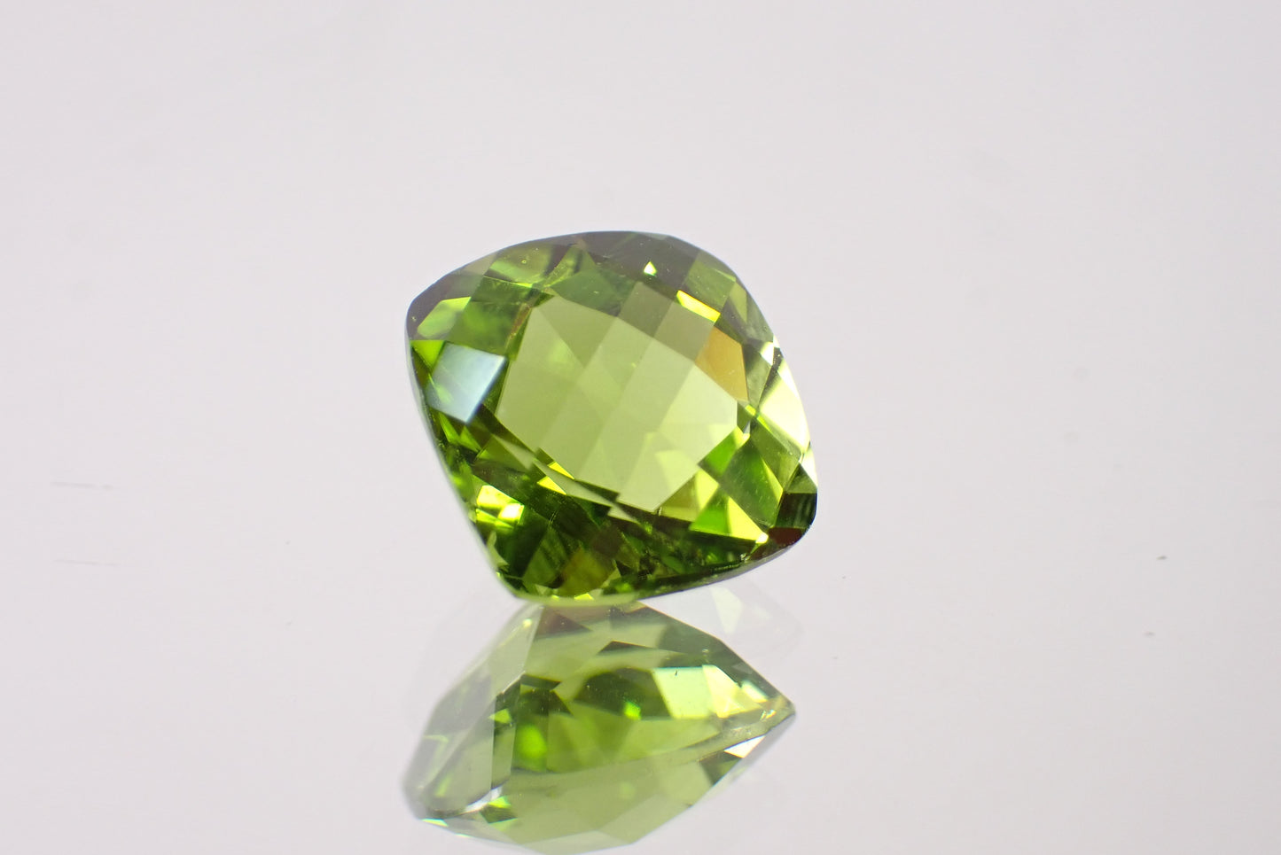 ペリドット 4.85ct 【D7-142】