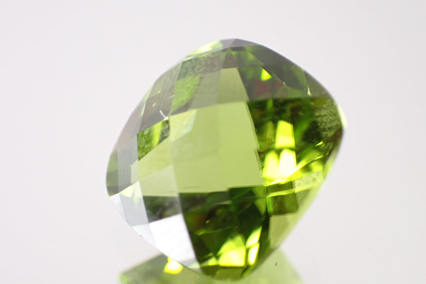 ペリドット 4.85ct 【D7-142】