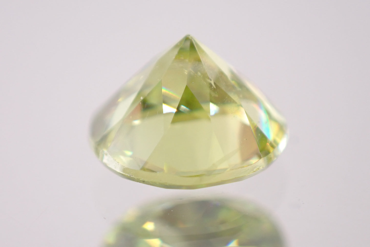 スフェーン 0.92ct 【D7-143】