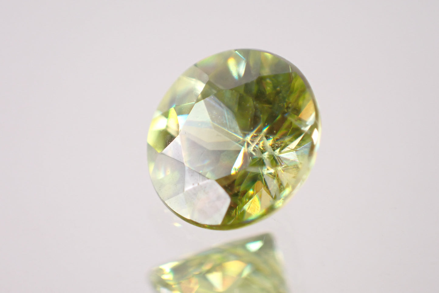 スフェーン 0.92ct 【D7-143】
