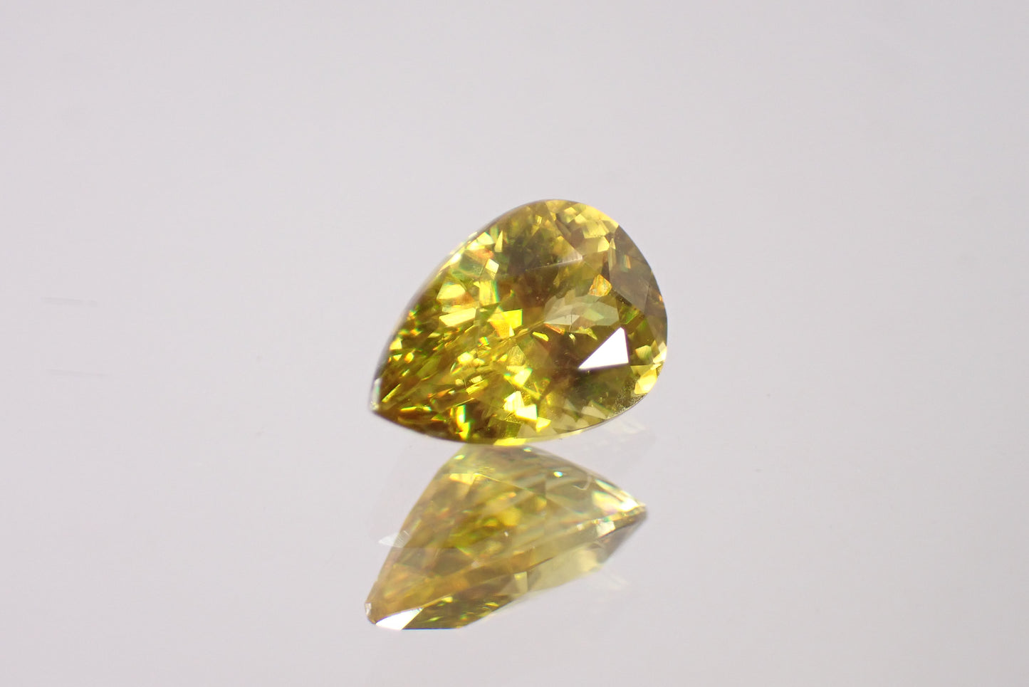 スフェーン 1.78ct 【D7-146】