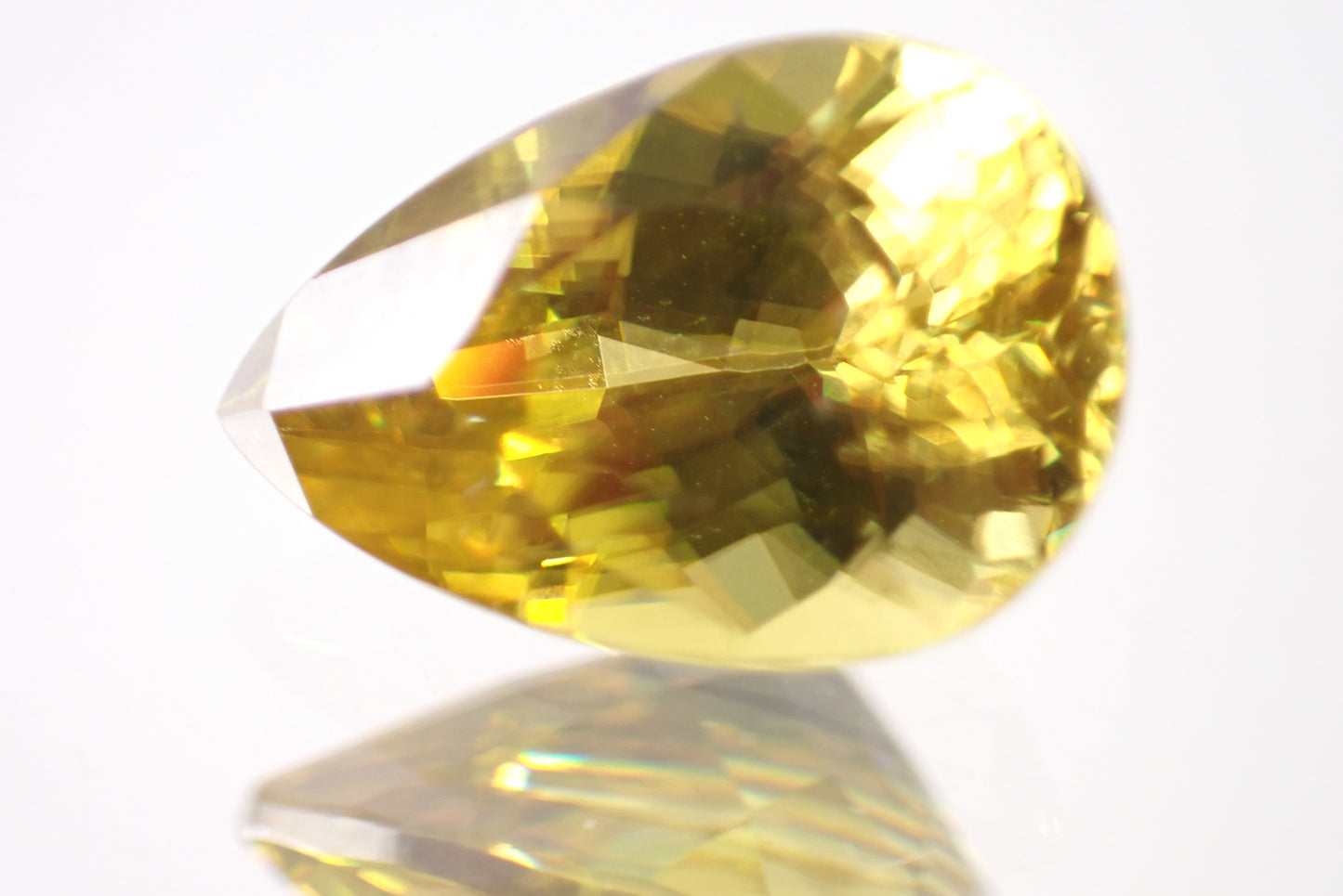 スフェーン 1.78ct 【D7-146】