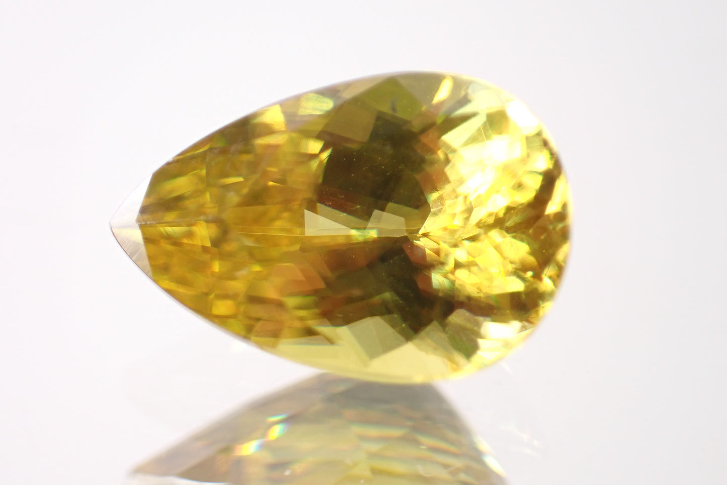 スフェーン 1.78ct 【D7-146】