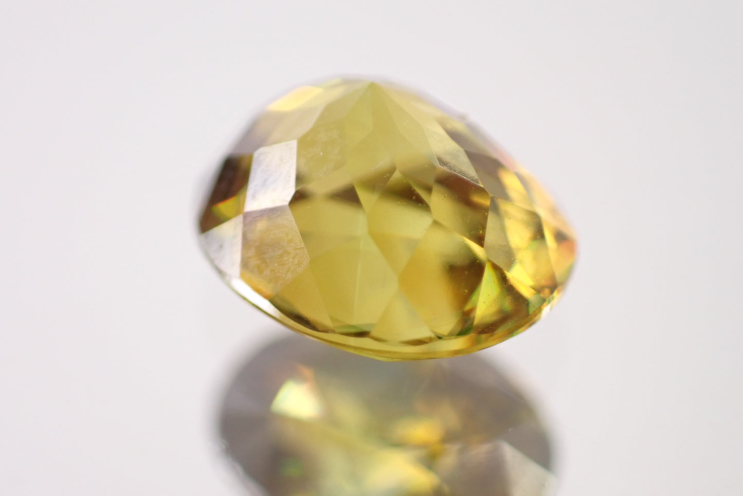 スフェーン 1.34ct 【D7-147】