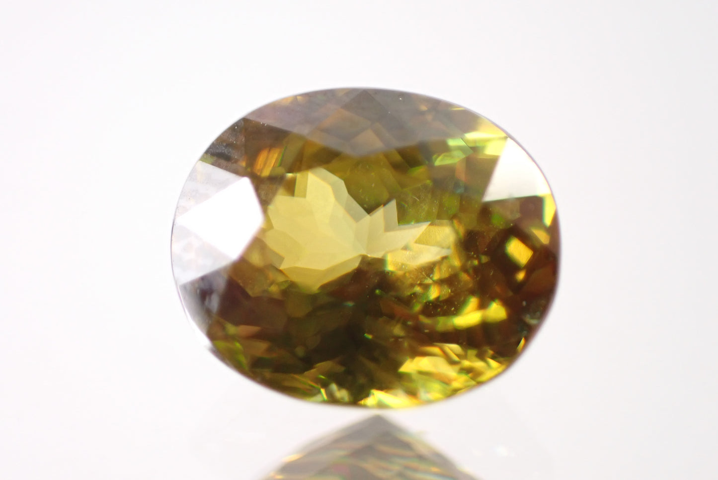 スフェーン 1.34ct 【D7-147】