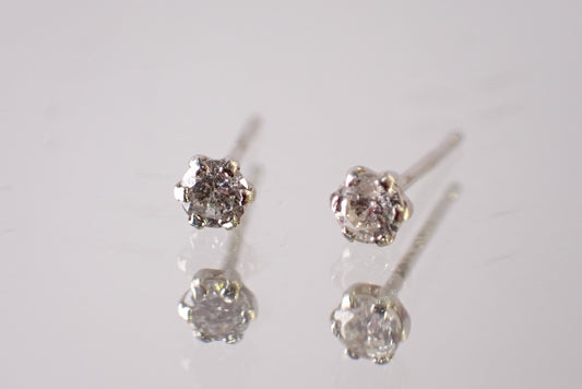ダイヤモンド Pt900 ピアス 【D7-151】