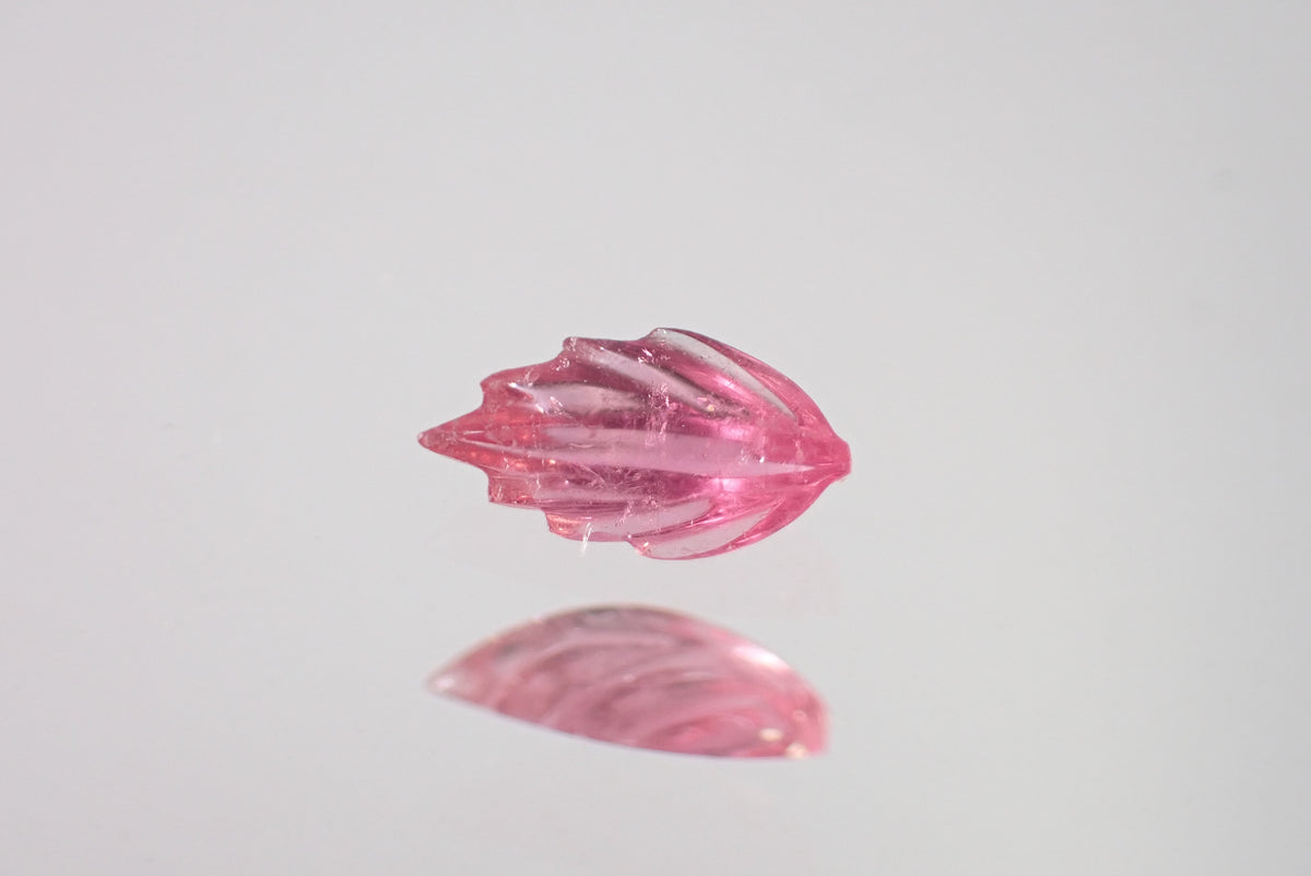カービングサファイア 0.22ct 【AR1129】