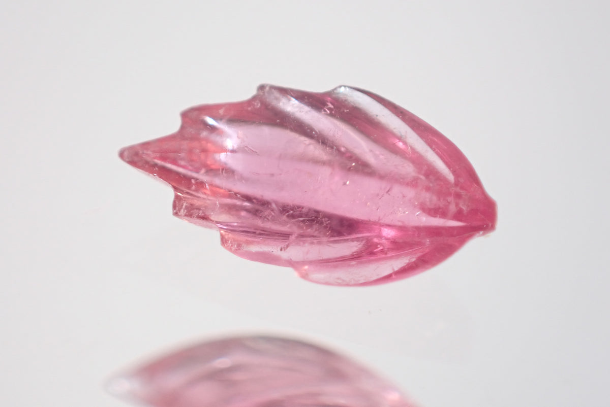 カービングサファイア 0.22ct 【AR1129】