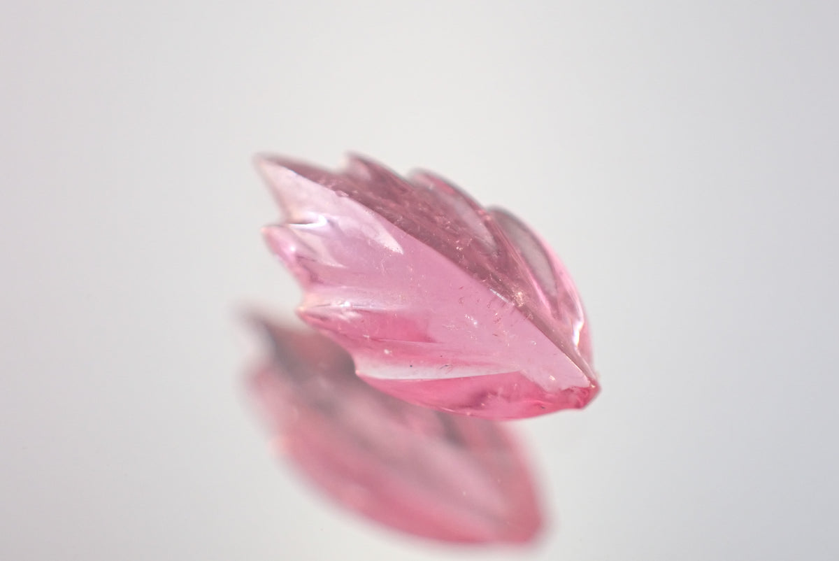 カービングサファイア 0.22ct 【AR1129】