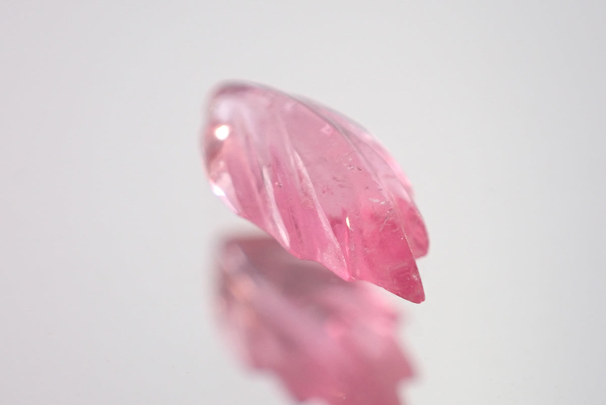 カービングサファイア 0.22ct 【AR1129】