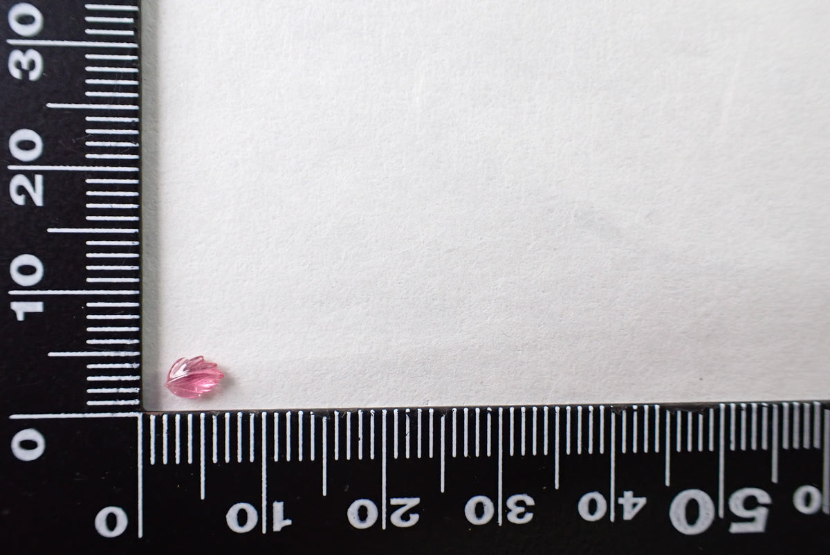 カービングサファイア 0.15ct 【AR1130】
